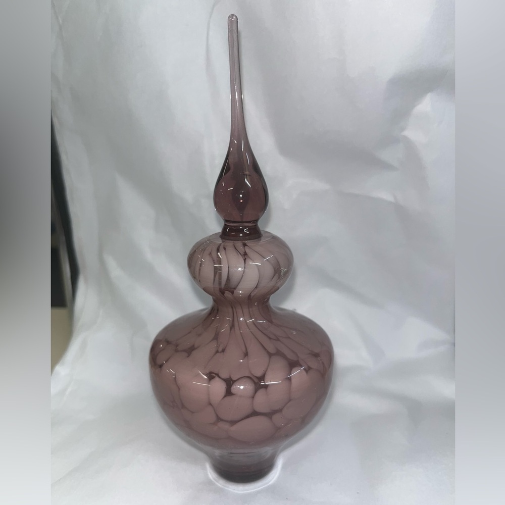 Studio Hand Blown art glass Purple Glass Vase VERY PRETTY